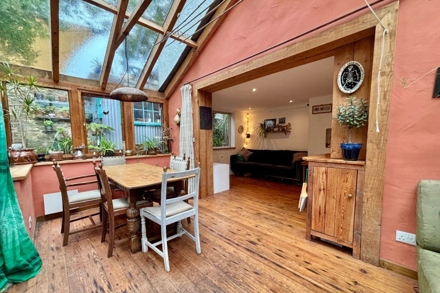 6 Grove Place, Falmouth, TR11