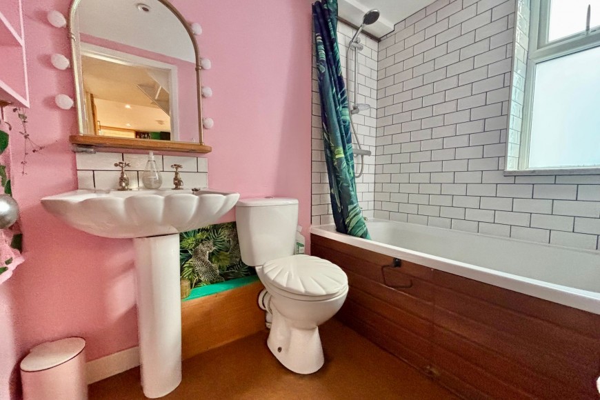 6 Grove Place, Falmouth, TR11