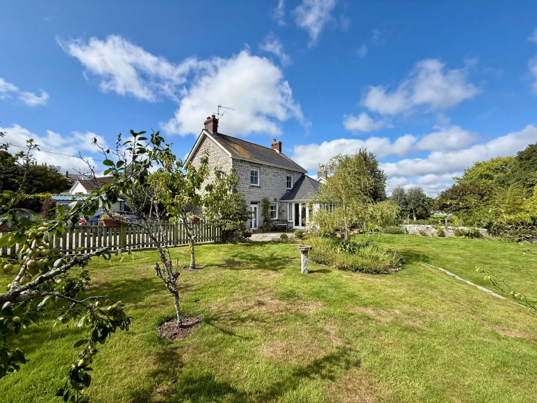 1 Clinton Road, Constantine, TR11
