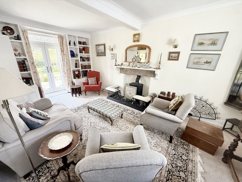 1 Clinton Road, Constantine, TR11