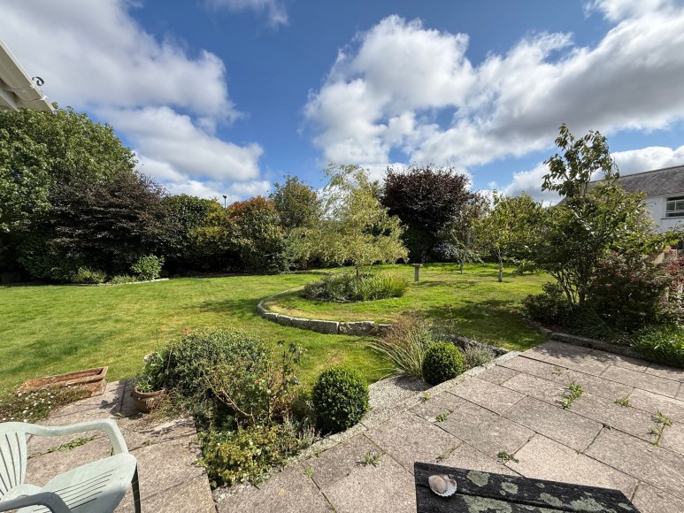 1 Clinton Road, Constantine, TR11