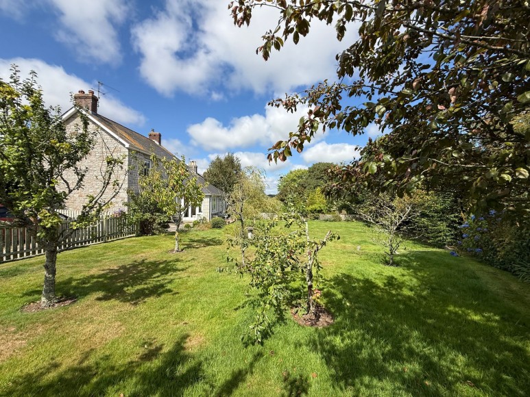 1 Clinton Road, Constantine, TR11