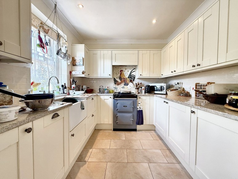 1 Clinton Road, Constantine, TR11