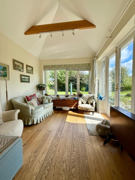 1 Clinton Road, Constantine, TR11