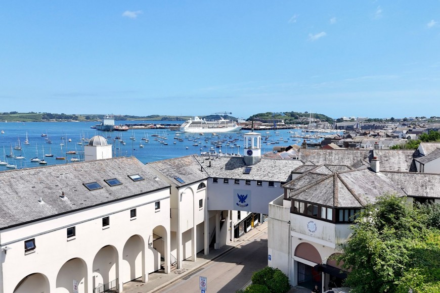 High Street, Falmouth, TR11