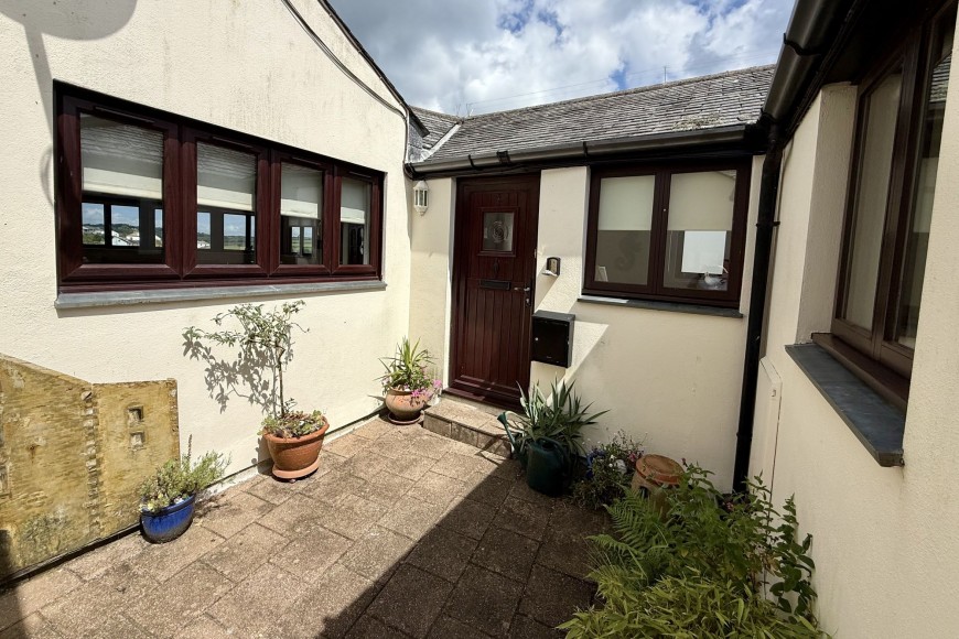 High Street, Falmouth, TR11
