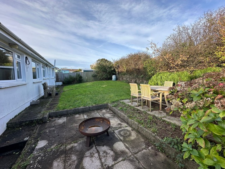Woodland Avenue, Penryn, TR10
