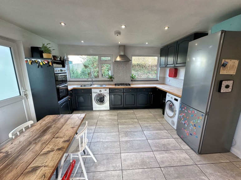 Woodland Avenue, Penryn, TR10