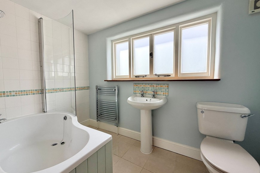 Morcoms Row, Penryn, TR10