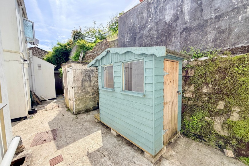 Morcoms Row, Penryn, TR10