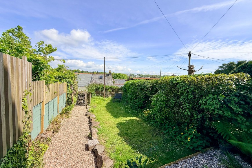 Morcoms Row, Penryn, TR10