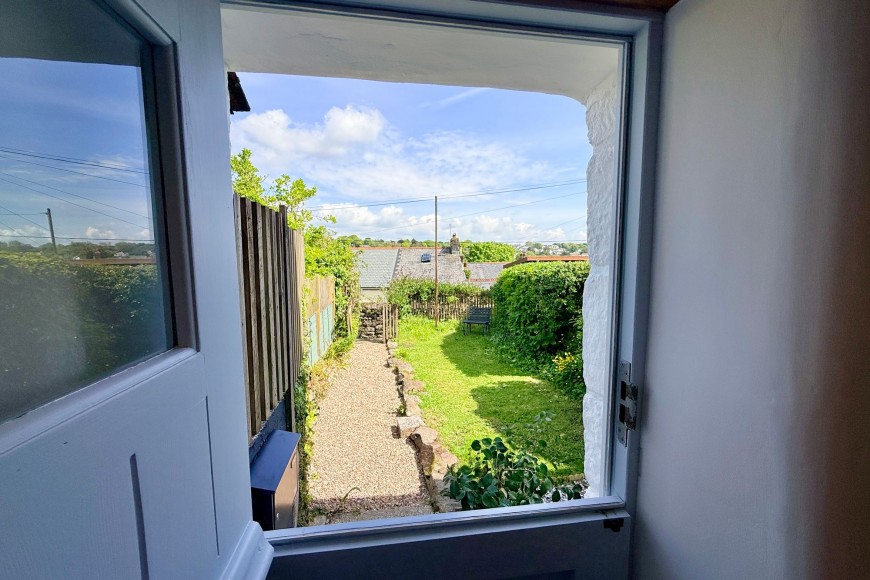 Morcoms Row, Penryn, TR10