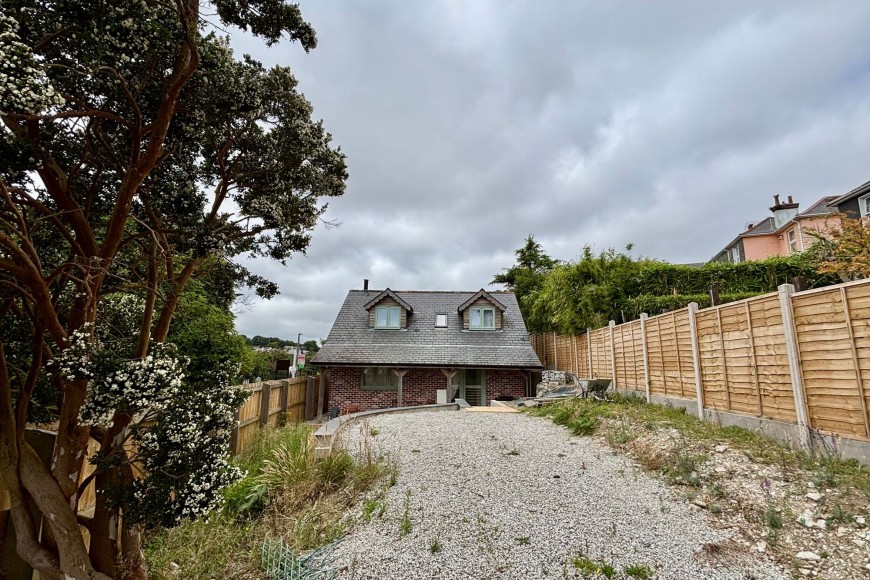 22 Penmere Hill, Falmouth, TR11