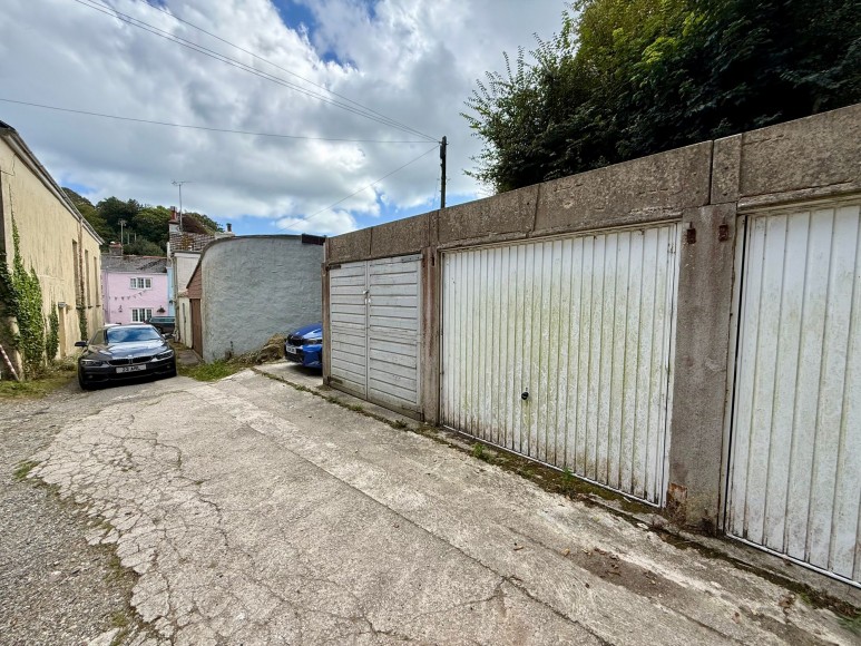 Coventry Road, Flushing, TR11