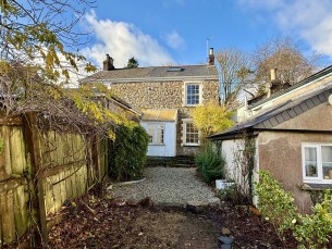 Nangitha Place, Budock Water, TR11