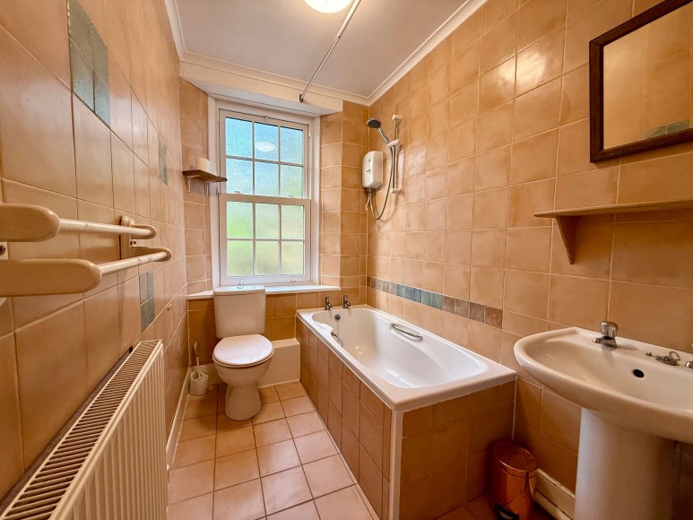 Nangitha Place, Budock Water, TR11