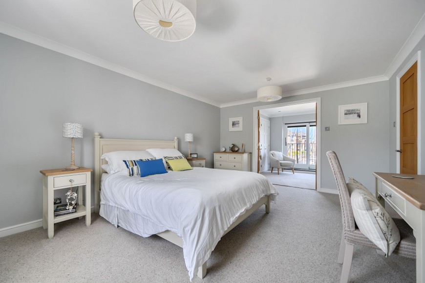 St. Smithwick Way, Falmouth, TR11