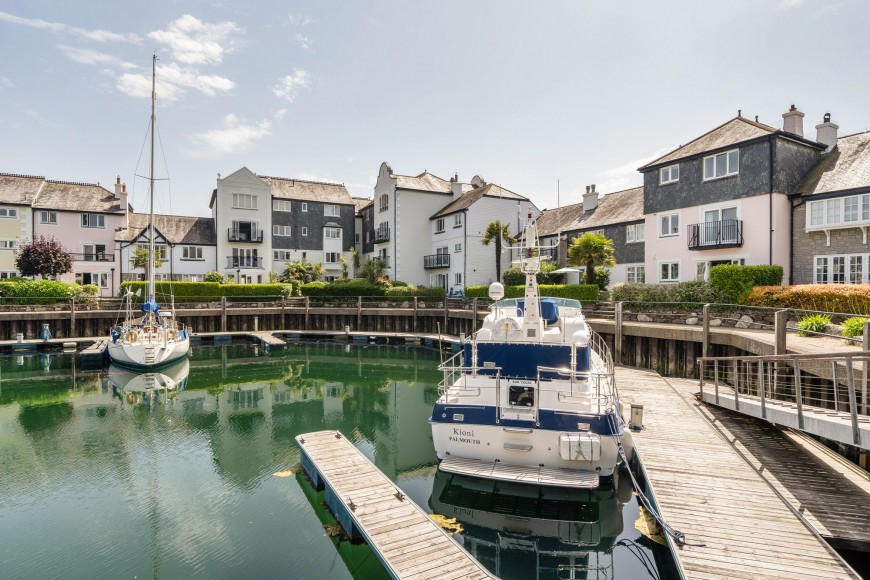 St. Smithwick Way, Falmouth, TR11