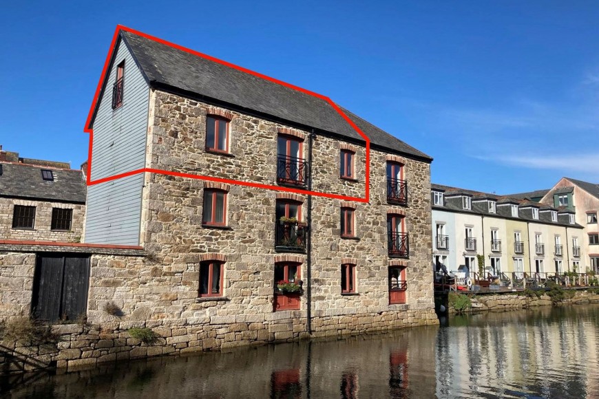 Harbour Village, Daniels Sail Loft Harbour Village, TR10