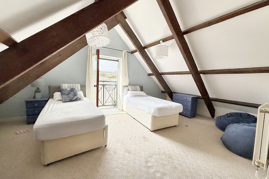Harbour Village, Daniels Sail Loft Harbour Village, TR10