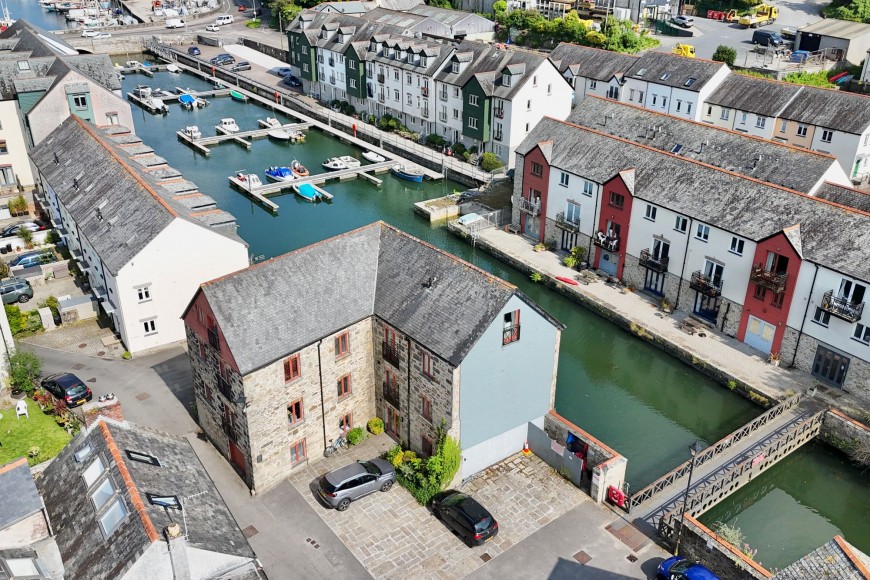 Harbour Village, Daniels Sail Loft Harbour Village, TR10