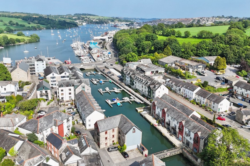 Harbour Village, Daniels Sail Loft Harbour Village, TR10