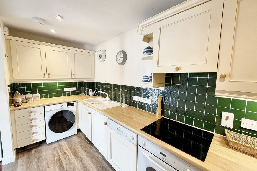 Harbour Village, Daniels Sail Loft Harbour Village, TR10