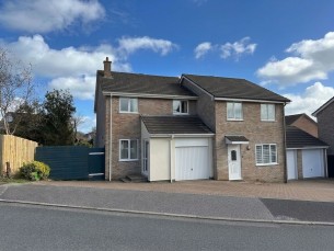 Polmennor Road, Falmouth, TR11