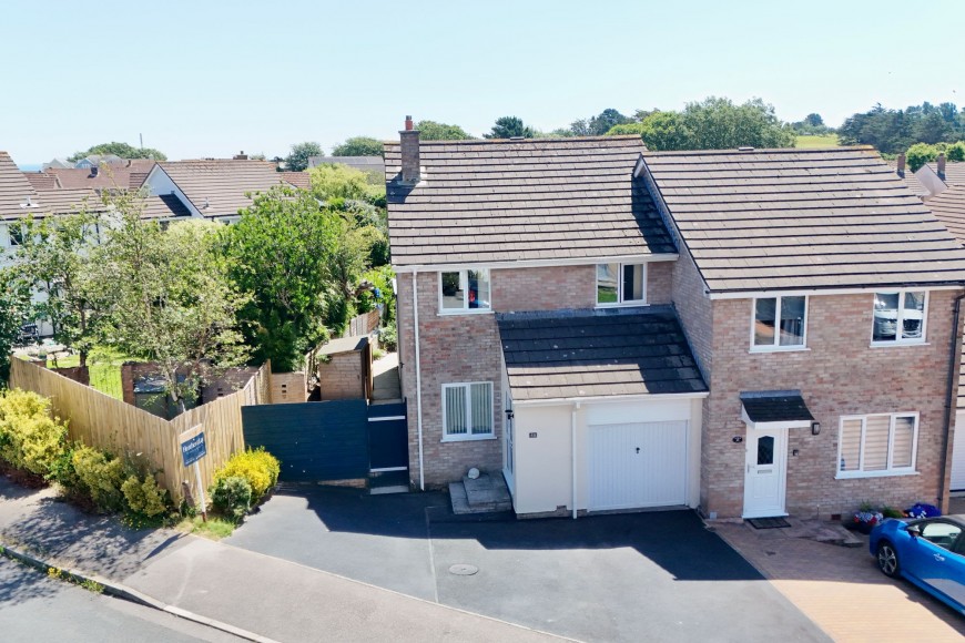 Polmennor Road, Falmouth, TR11