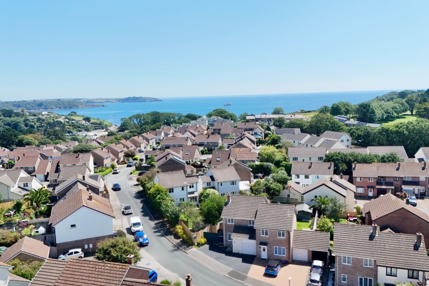 Polmennor Road, Falmouth, TR11