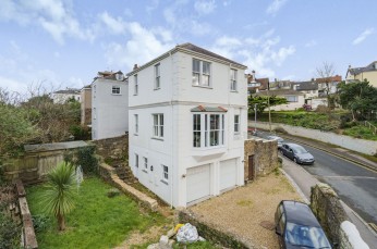 Lansdowne Road, Falmouth, TR11