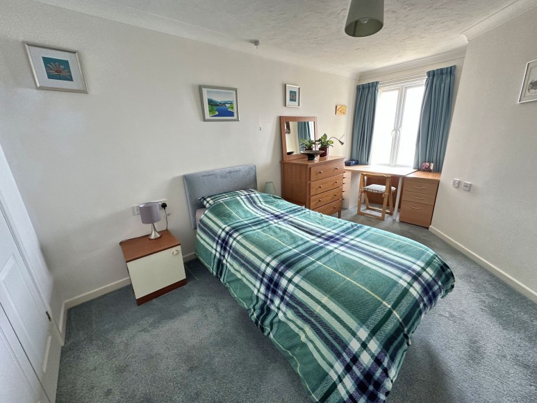 Emslie Road, Carnes Court Emslie Road, TR11