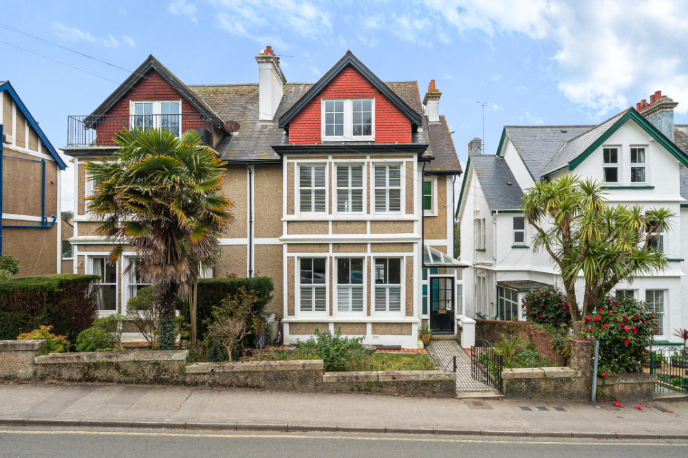 View <p>Avenue Road, Falmouth</p>