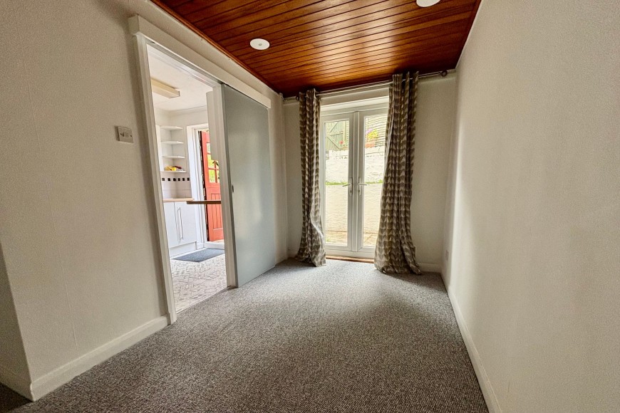 Longfield, Falmouth, TR11