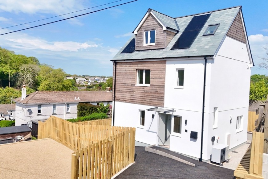 Holly Tree Lane, Penryn, TR10
