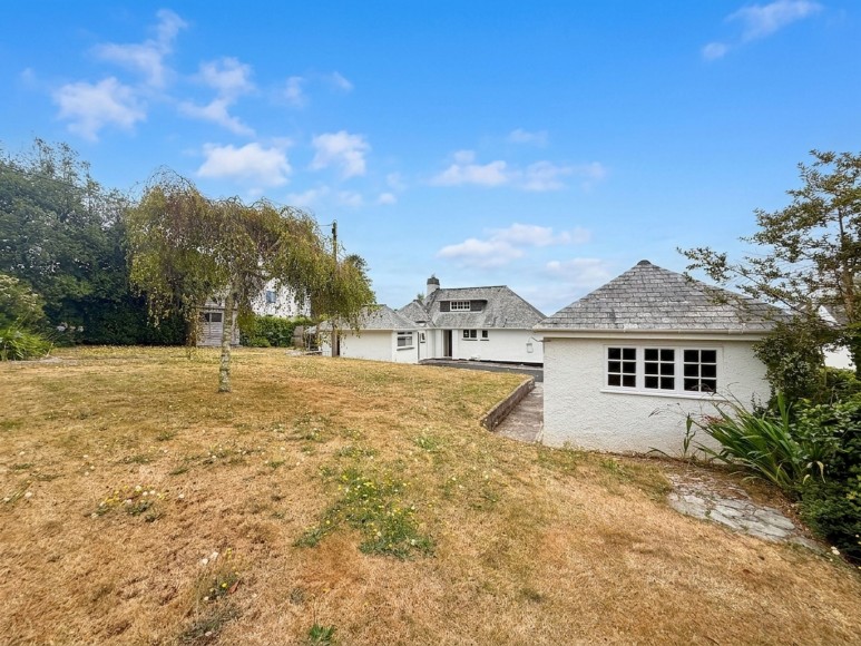 Helford Passage Hill, Mawnan Smith, TR11