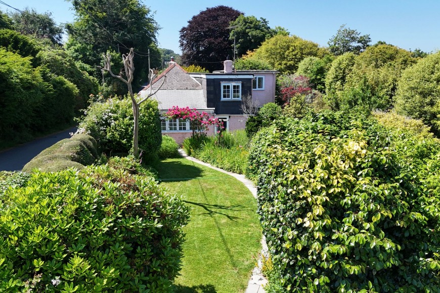 6 Church Road, Mylor, TR11