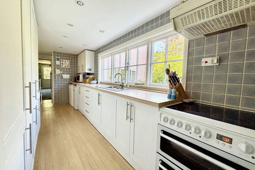 6 Church Road, Mylor, TR11