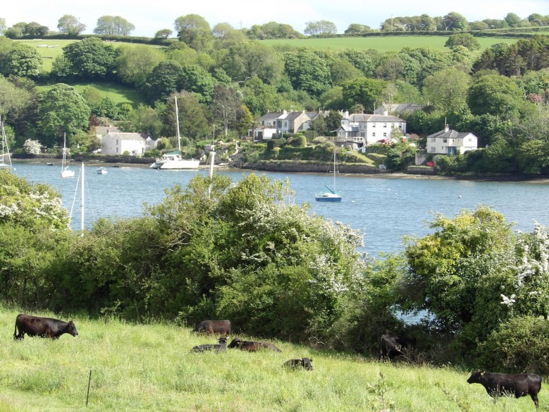 6 Church Road, Mylor, TR11