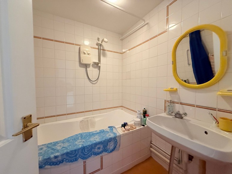 Emslie Road, Falmouth, TR11