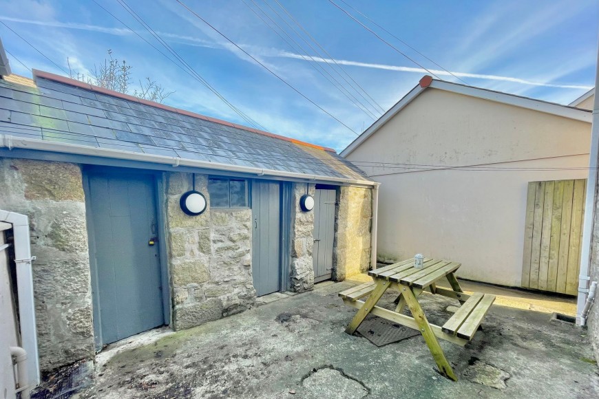 Mabe Burnthouse, Penryn, TR10