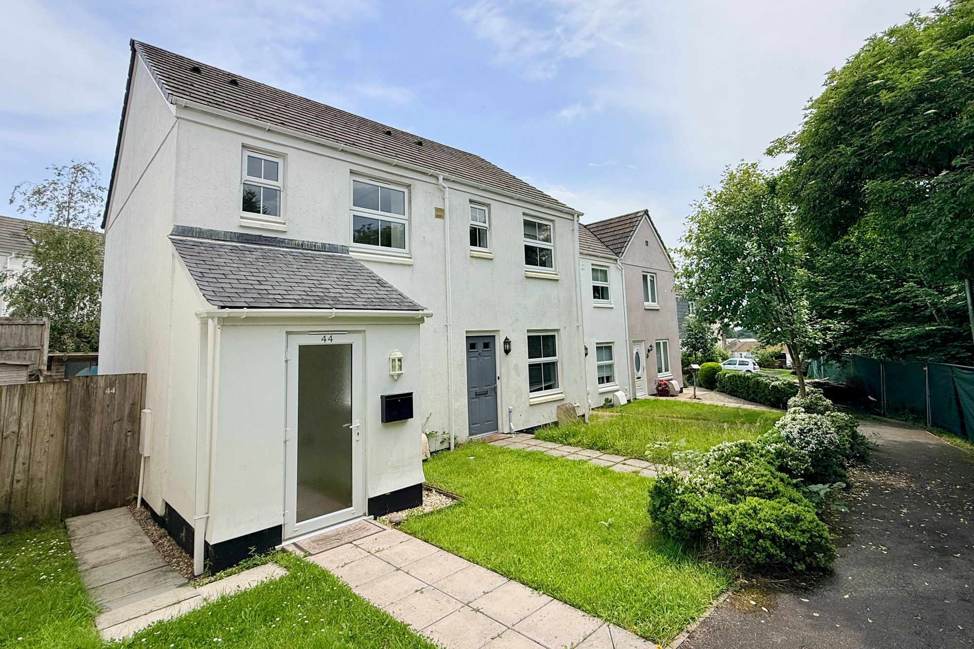 Round Ring Gardens, Penryn, TR10