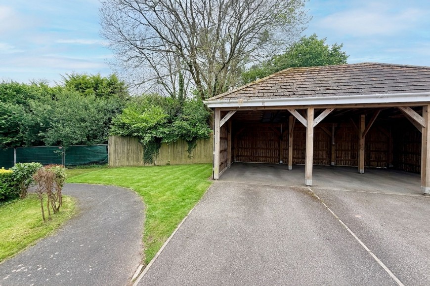 Round Ring Gardens, Penryn, TR10