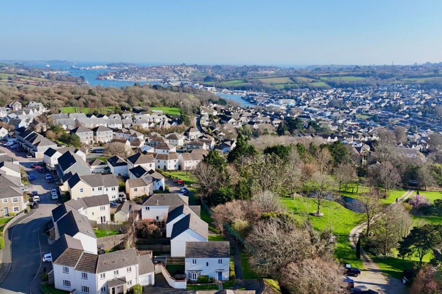 Round Ring Gardens, Penryn, TR10