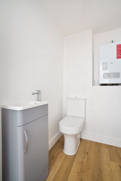 Lower Treluswell, Penryn, TR10