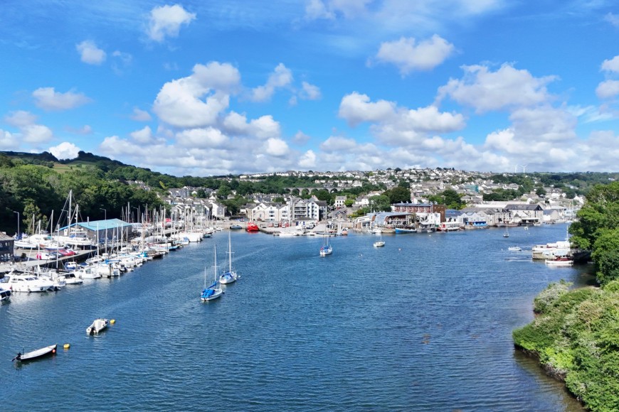 Lower Treluswell, Penryn, TR10