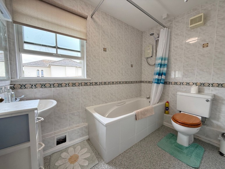 Cliff Road, Falmouth, TR11