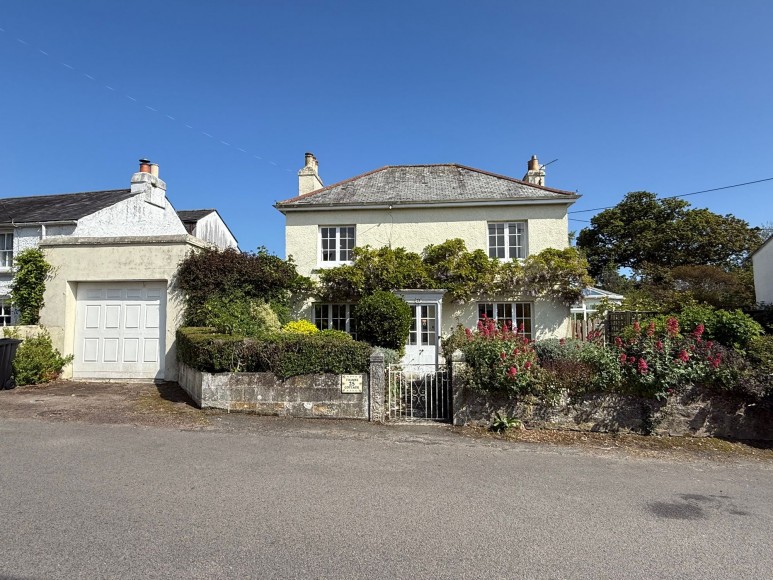 Passage Hill, Mylor, TR11