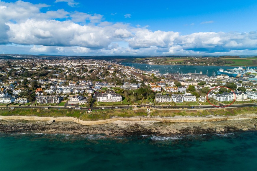 Cliff Road, The Strand Cliff Road, TR11