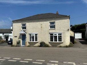 The Square, Mawnan Smith, TR11